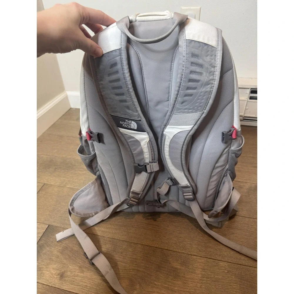 The North Face Recon Backpack Gray White Laptop Daypack Mesh Pockets Chest Strap